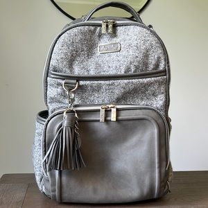 Itzy Ritzy Boss Plus Large Diaper Bag Backpack VEUC